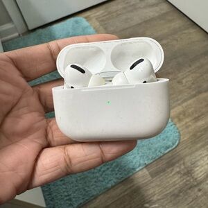 AirPods Pro